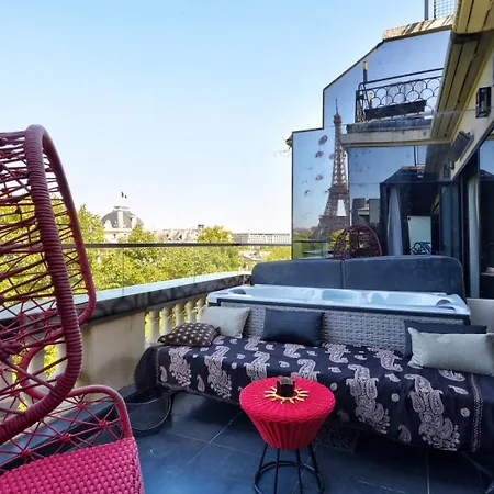 602 Exceptional Rooftop Jaccuzi Eiffel View